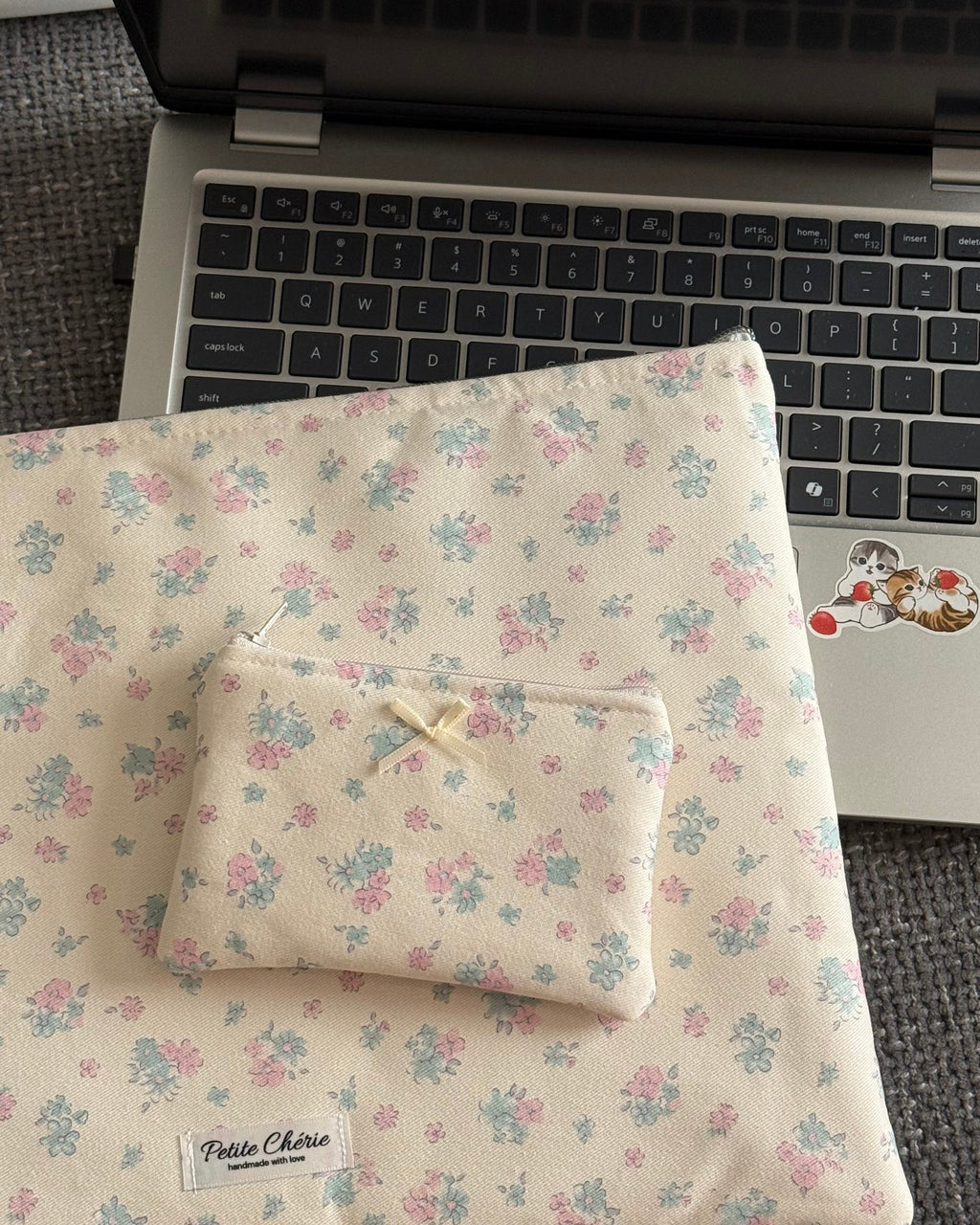 Gentle Garden laptop/iPad sleeve